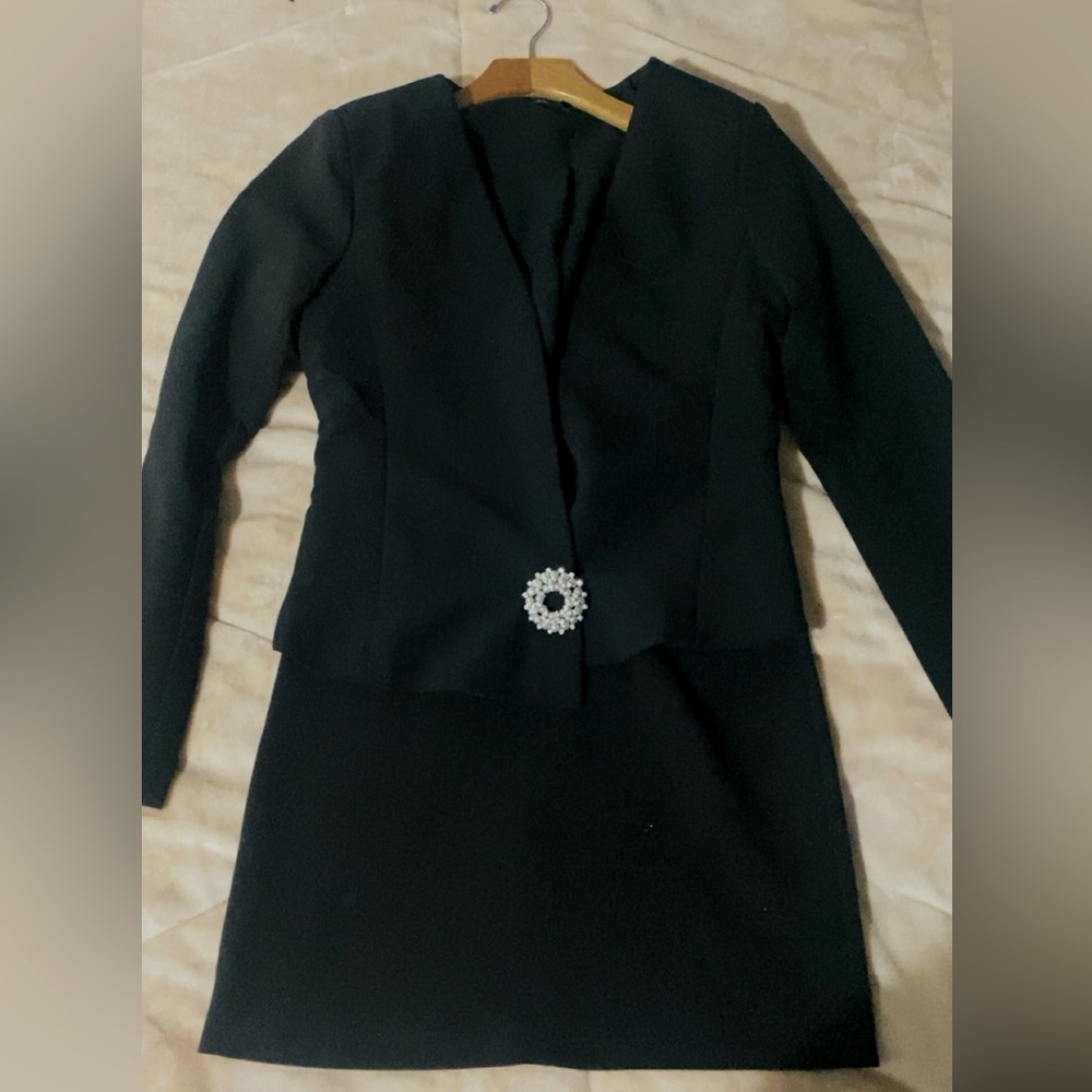 Black two piece suit.  Homecoming suit, business attire, dress suit. Size small